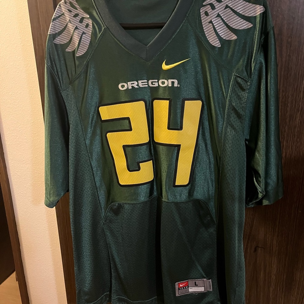 University of Oregon football jersey #24